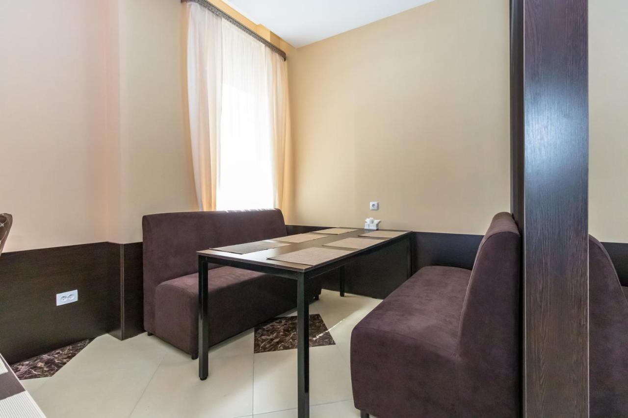 אסטנה Gokai Hotel מראה חיצוני תמונה
