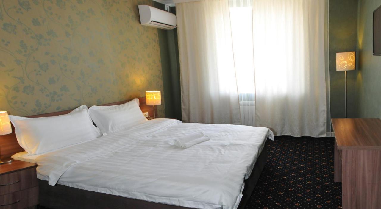 אסטנה Gokai Hotel מראה חיצוני תמונה
